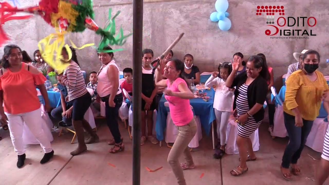 Video del cumpleaños 84 del Sr. Quirino Hernández de Tacache de Mina, Oax.