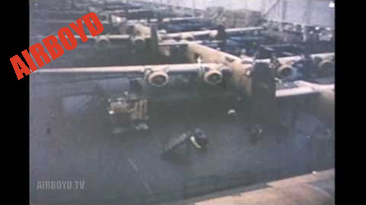 Женщины на тропе войны (1943) — Внутри завода B-24 в Уиллоу-Ран