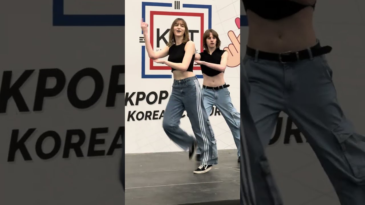 [FANCAM] XTREME ANNA Love Love Love VIVIZ @ NERD SHOW Bologna 250201 by eliongino