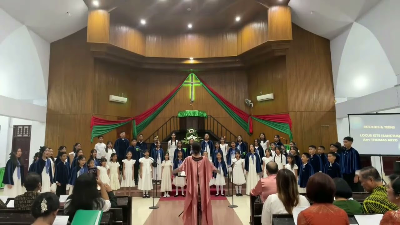 Locus Iste Sanctus , Pacahelbel / Robert Prizeman || Rafflesia Chamber Singers Kids and Teens