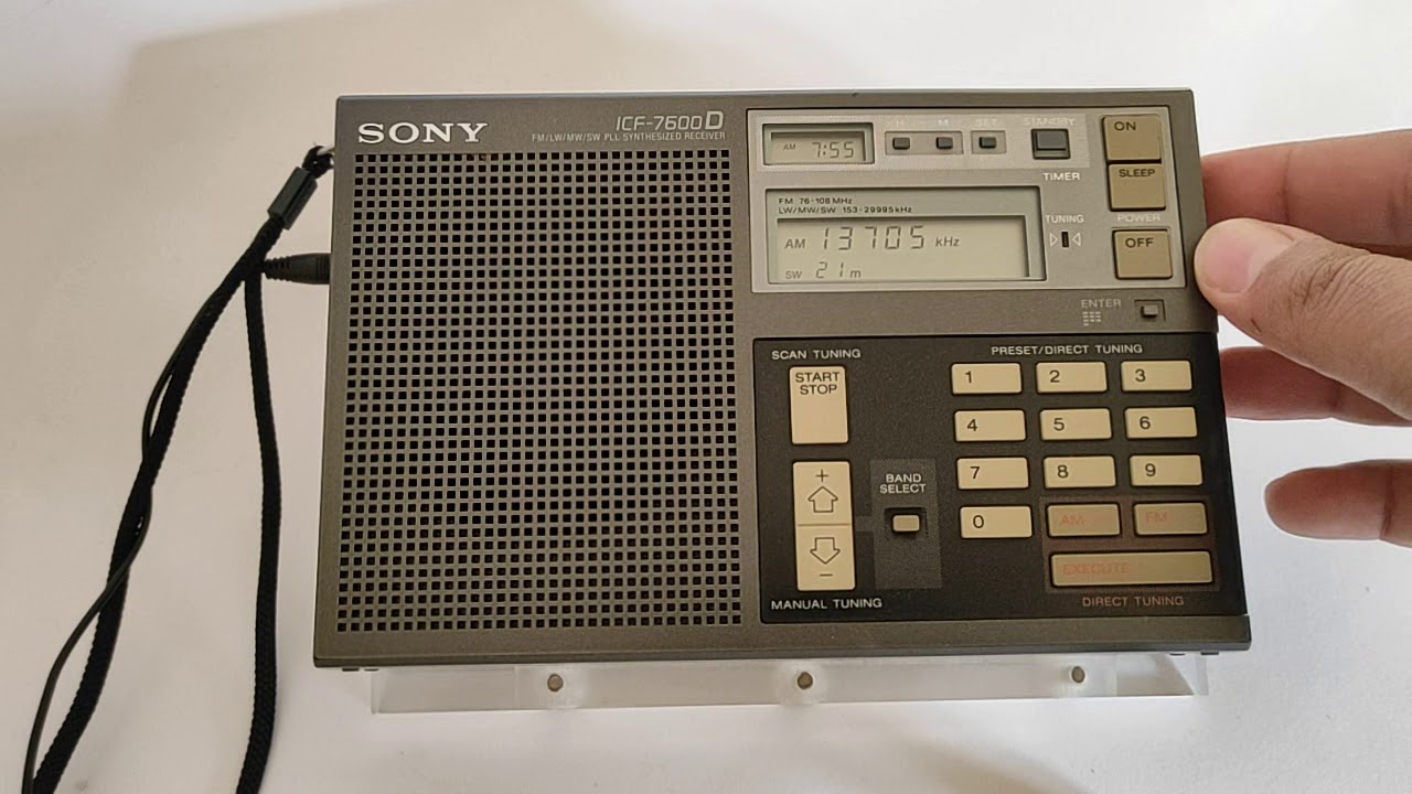 مراجعة واحد من اوائل اجهزة الراديو الدجيتال SONY ICF-7600D
