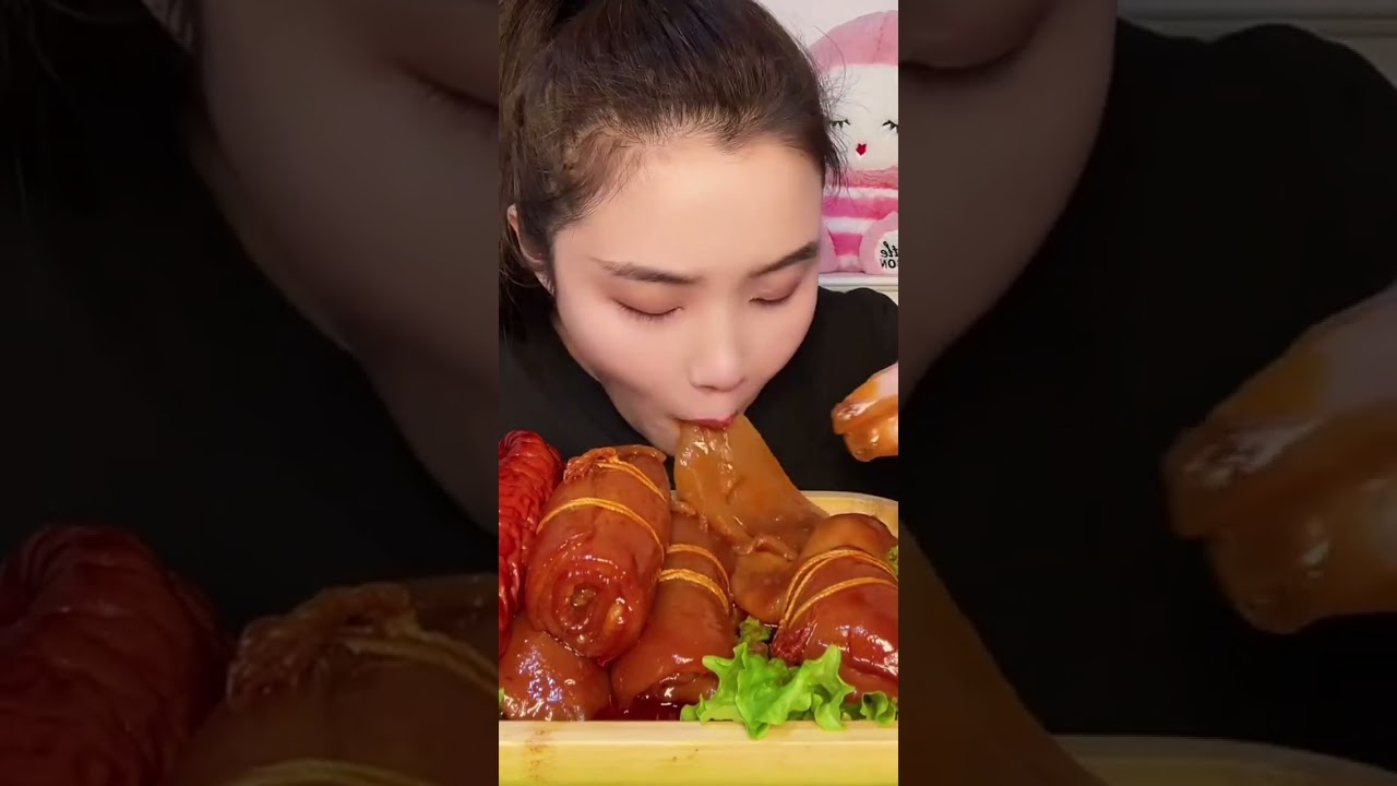 🍗 Hot & Juicy Chicken Feet Eating Show