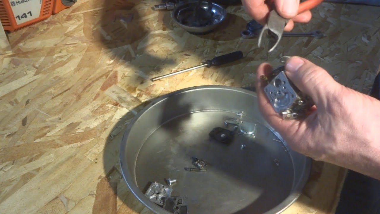 Husqvarna 137, 141 Chainsaw Part 2 - Carburetor Rebuild