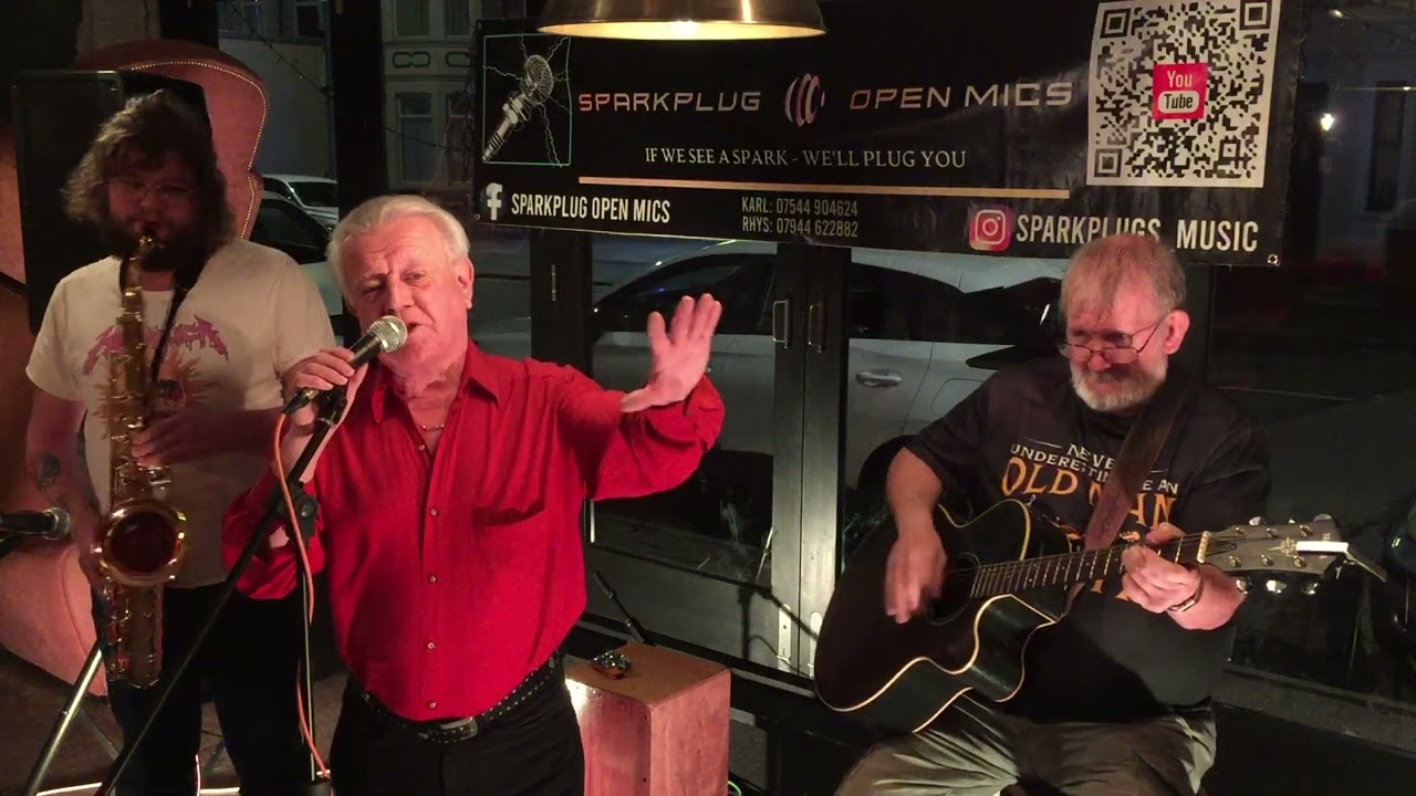 ‘Under the moon love’ - Hotch Potch (Showaddywaddy) Academy Cardiff Open Mic CF14 3JP