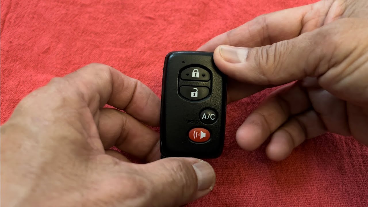 2014 Toyota Prius - keyfob battery replacement (DIY30)