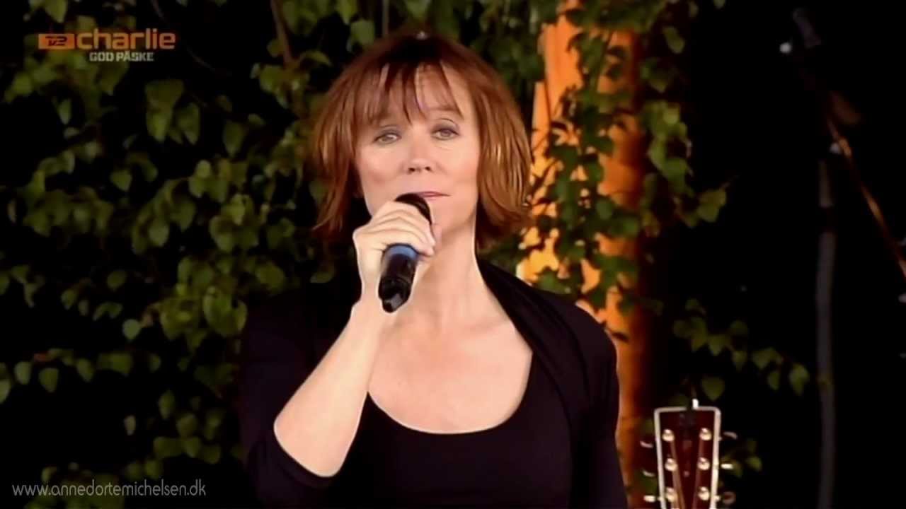 Anne Dorte Michelsen - Nu Titte Til Hinanden (Live)