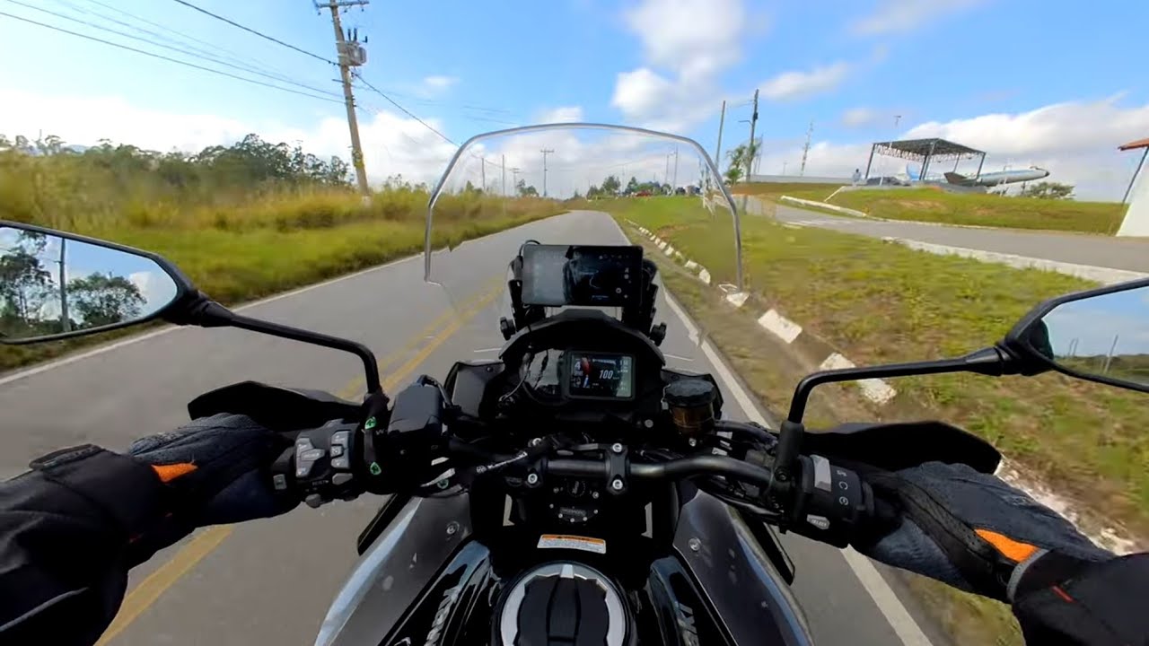Cine Avião Araçariguama até Estrada dos Romeiros de Kawasaki Versys 1100