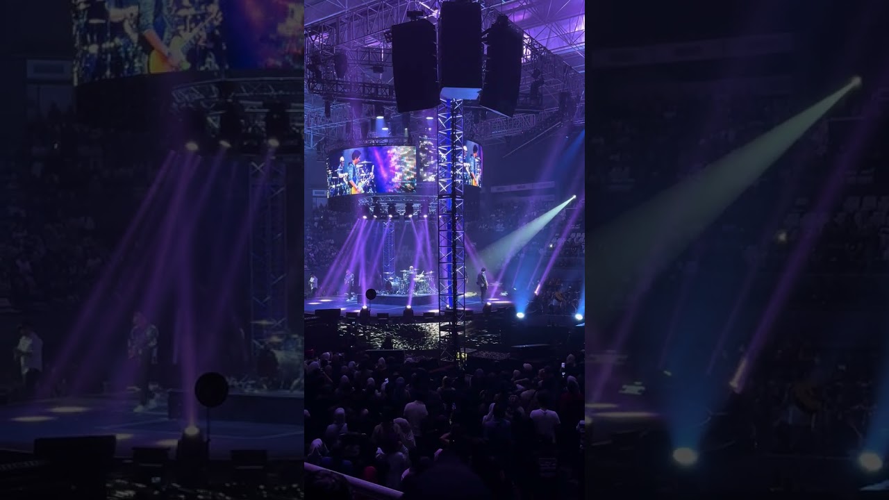 Padi - Angkuh (original version) - Konser Padi 28