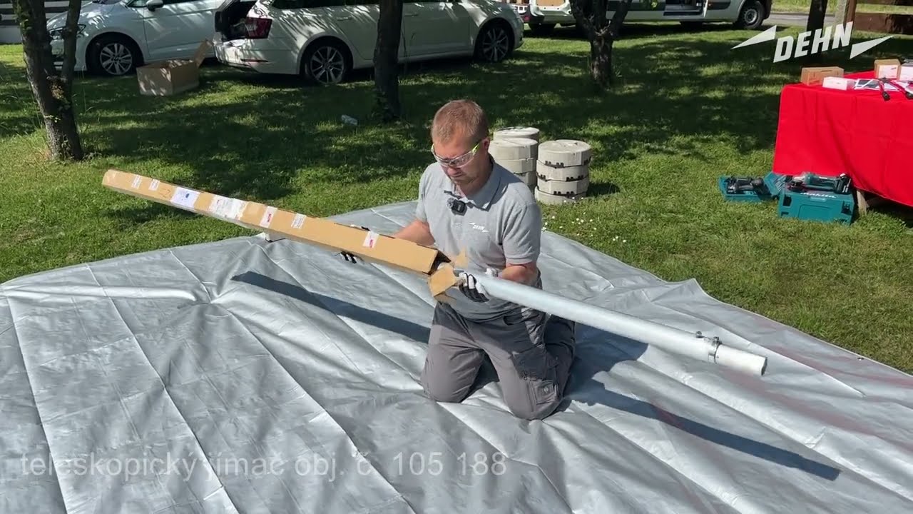 Sestavení teleskopického jímače DEHN výšky 8 m.