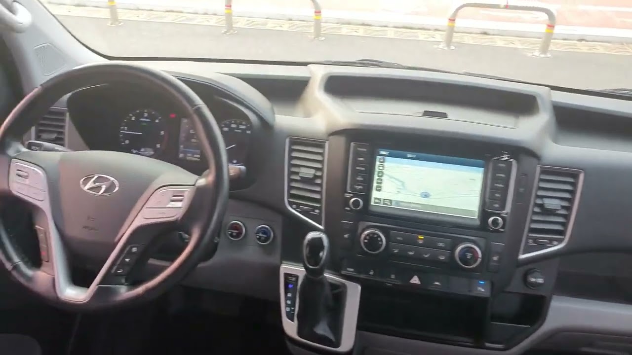 2018 HYUNDAI SOLATI 2.5L Diesel 15 Seats