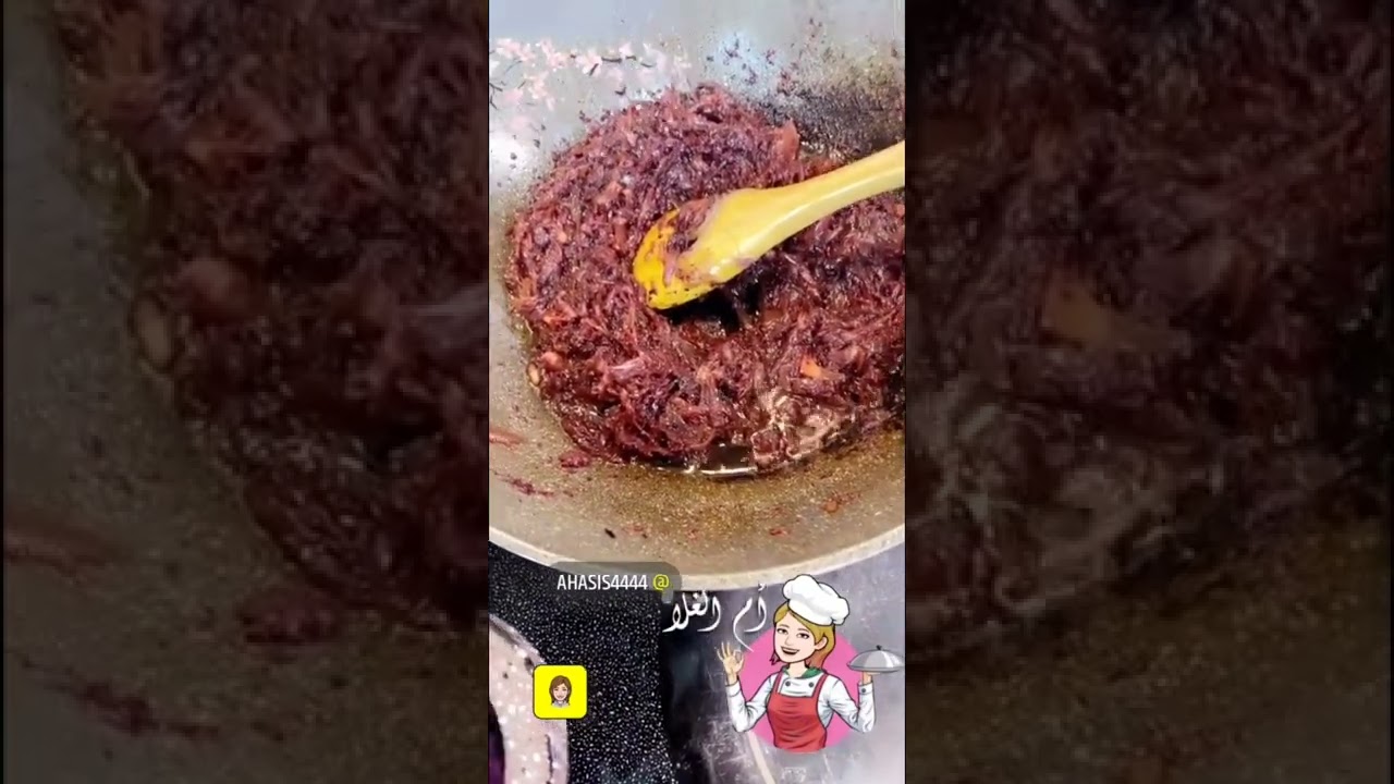 مسخن بصدور الدجاج مع سلطة خيار بالزبادي