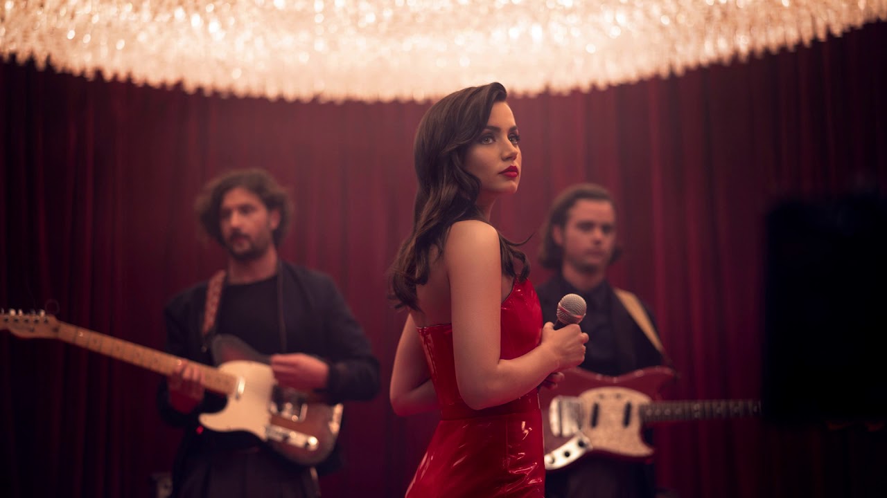 3'000 MILES (Audio only) 'Entering The Red' Campari FULL Version | Ana de Armas, Fenne Lily