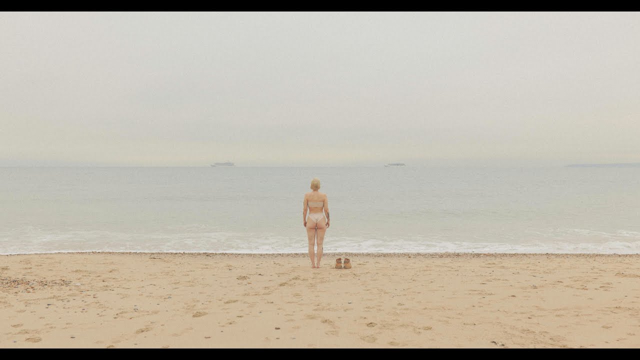 Etta Bond - On A Beach (Champion & Double S Remix)