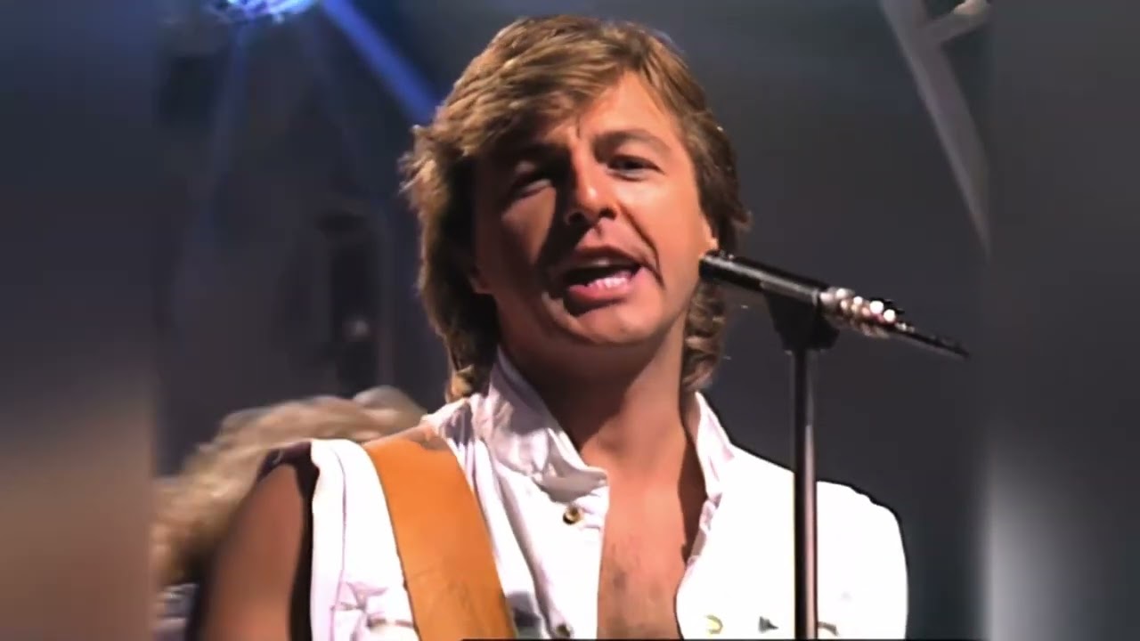 Bucks Fizz - Talking In Your Sleep  (Top of the Pops 1984)