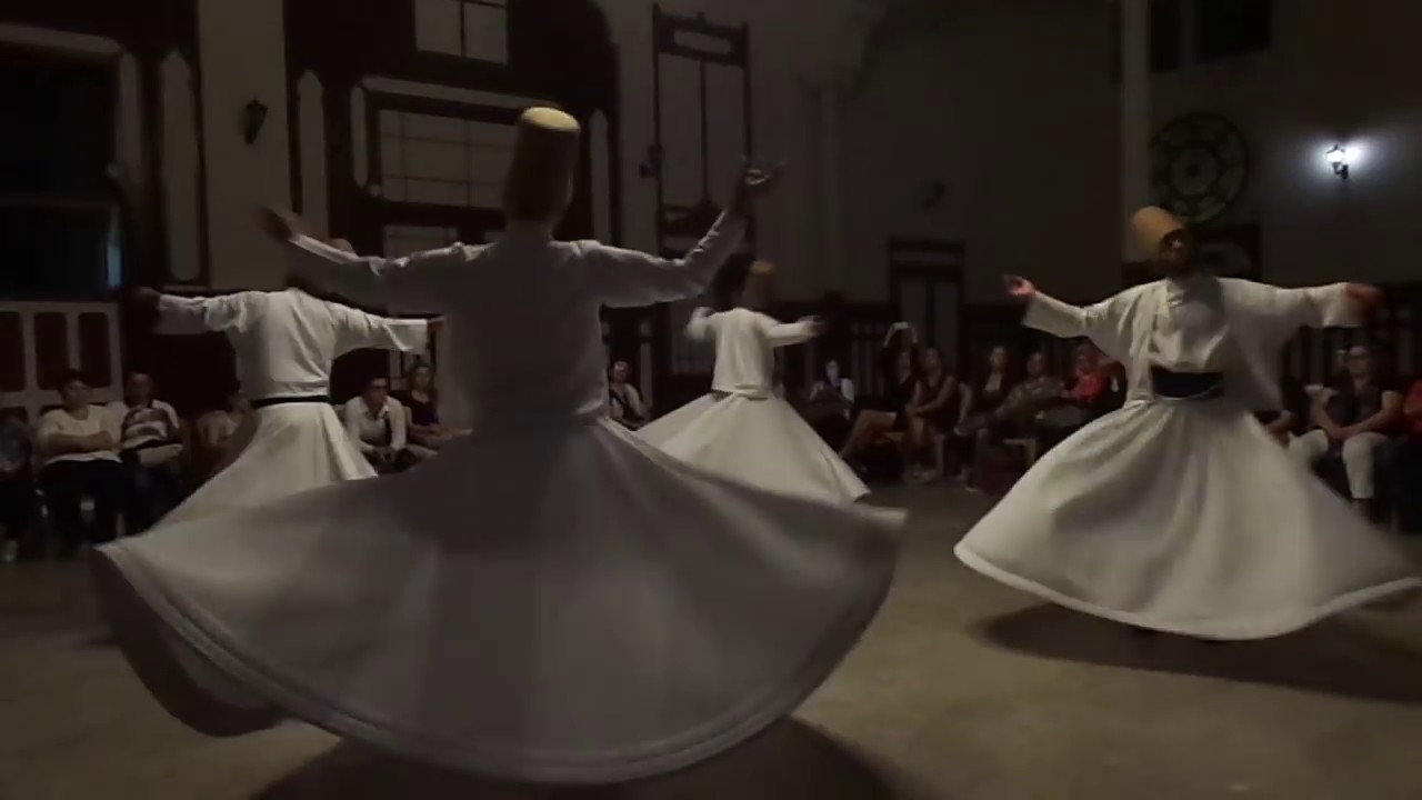 Sufi - Dervishe - Rodopios impressionantes! Uma das coisas mais exóticas que vimos na Turquia.