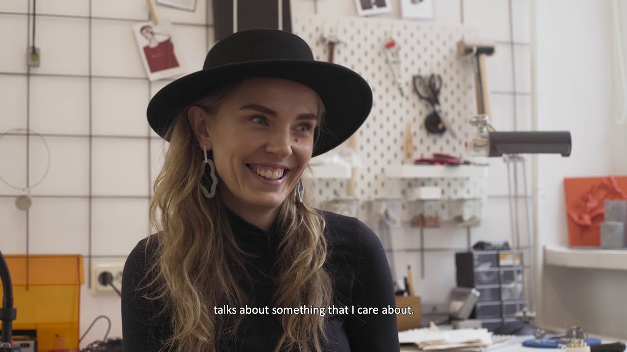 Fashion accessories. Design Documentary. / Dizaino dokumentika. Mados aksesuarų dizainas.