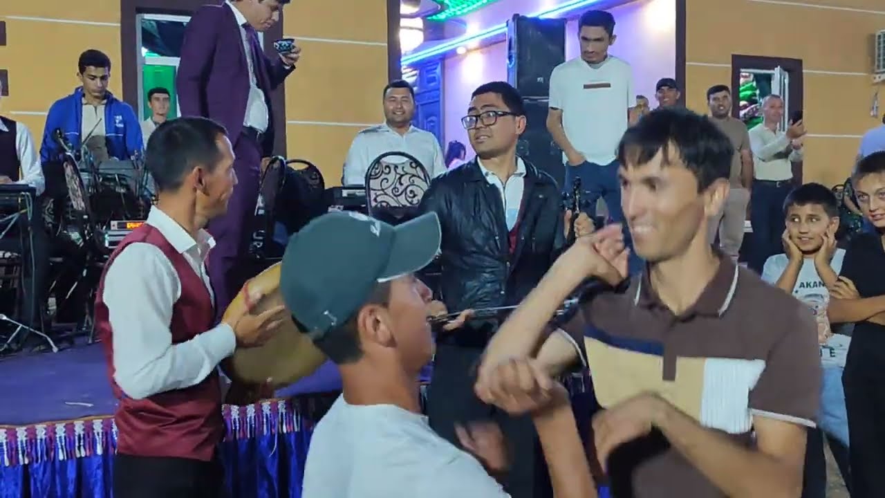 AZAMAT SHARIPOV MIRISHKORNI YONDIRDI 🔥🔥 MIRISHKORNI XOʻROZLARIGA BITTA LIKE 👍