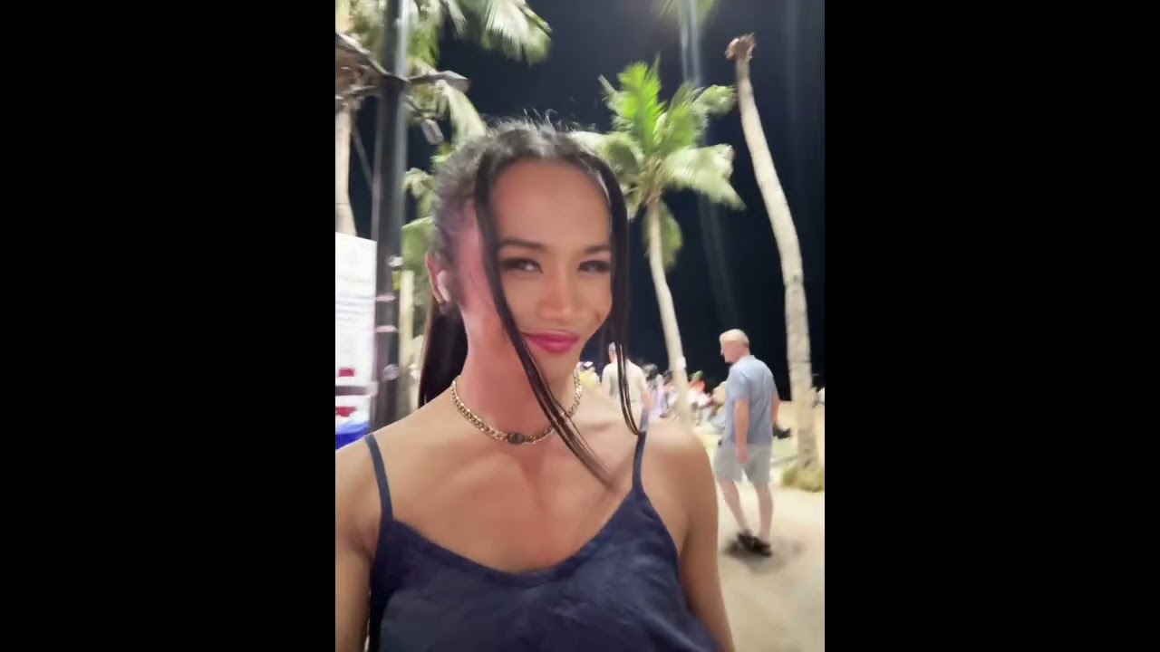 Joly at night walk Pattaya 