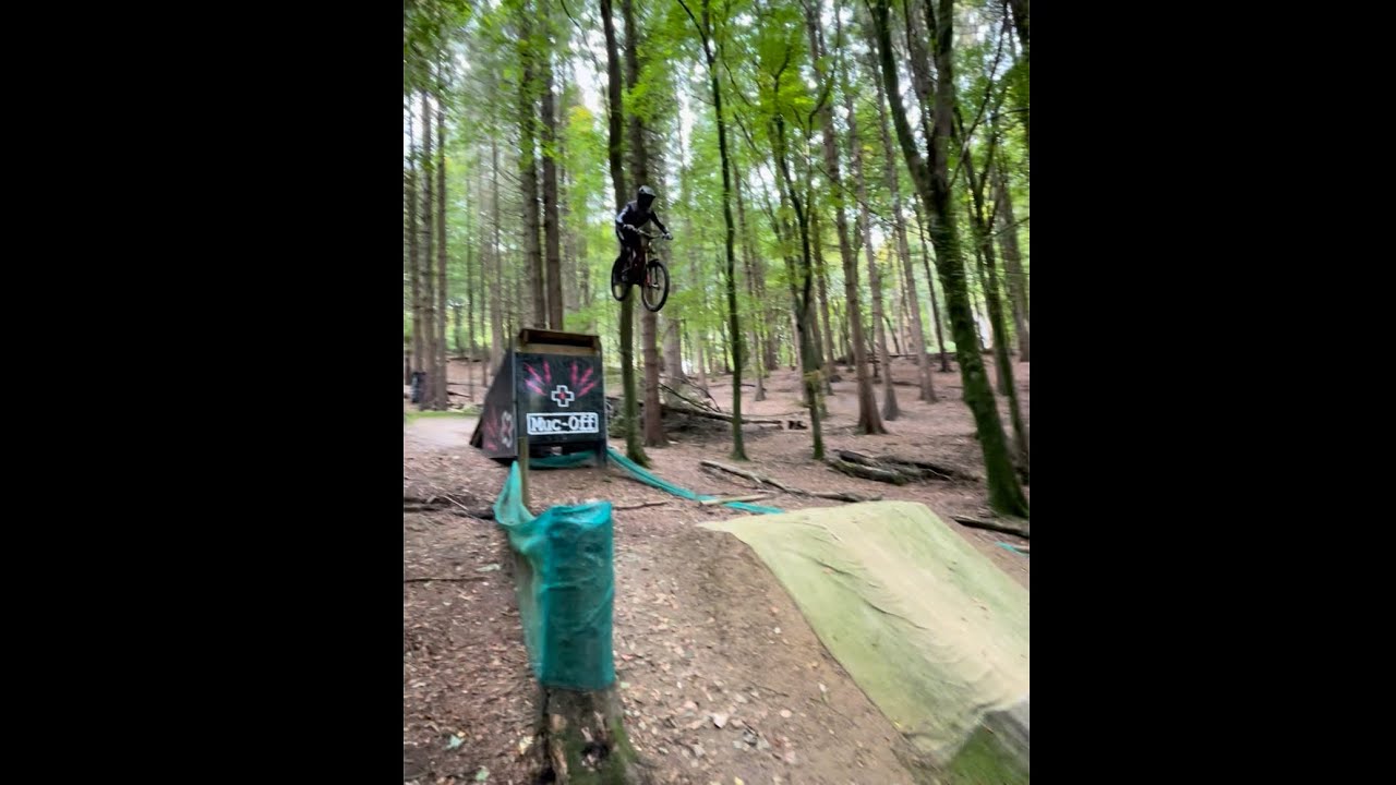 CRAZY MTB CRASH AT WINDHILL BIKEPARK