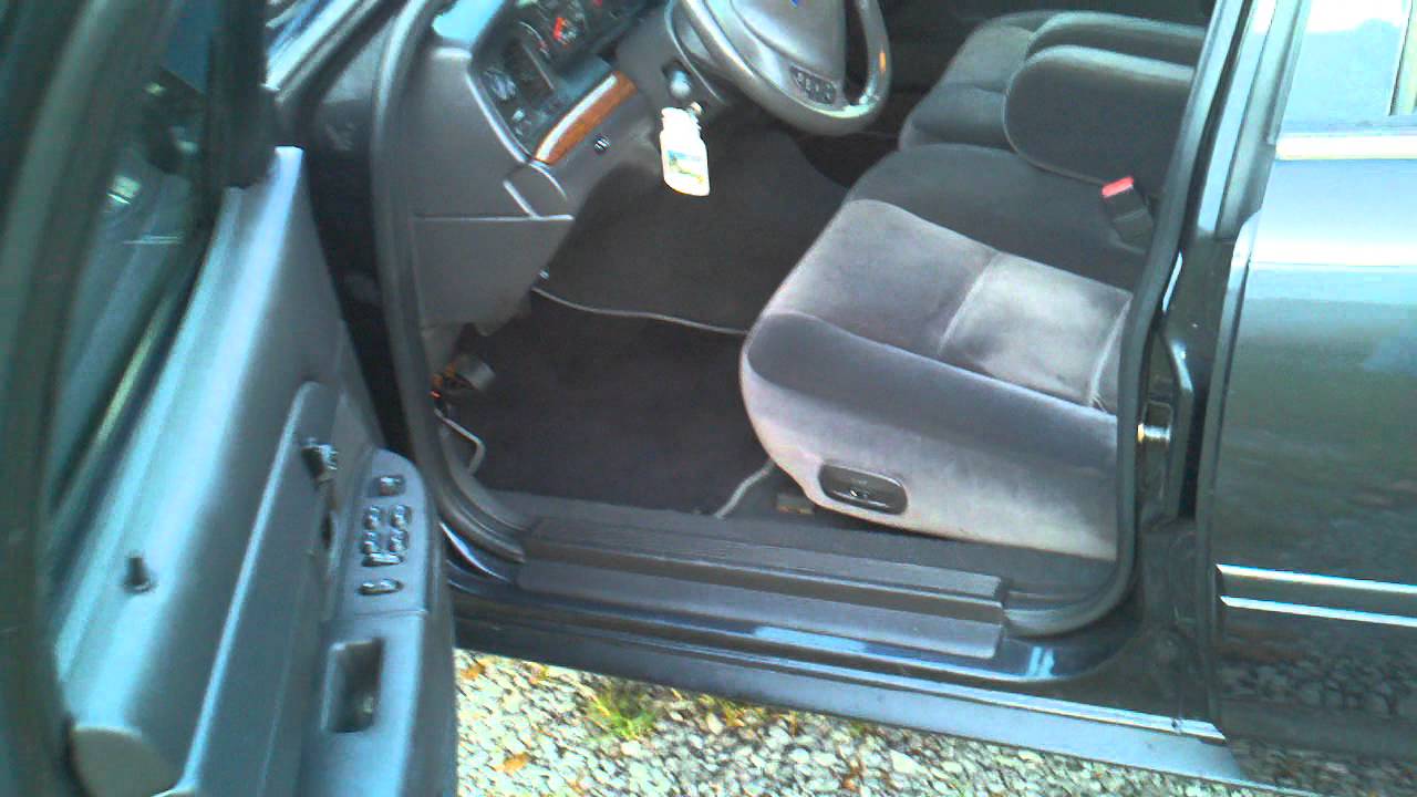 2004 Crown Victoria P74