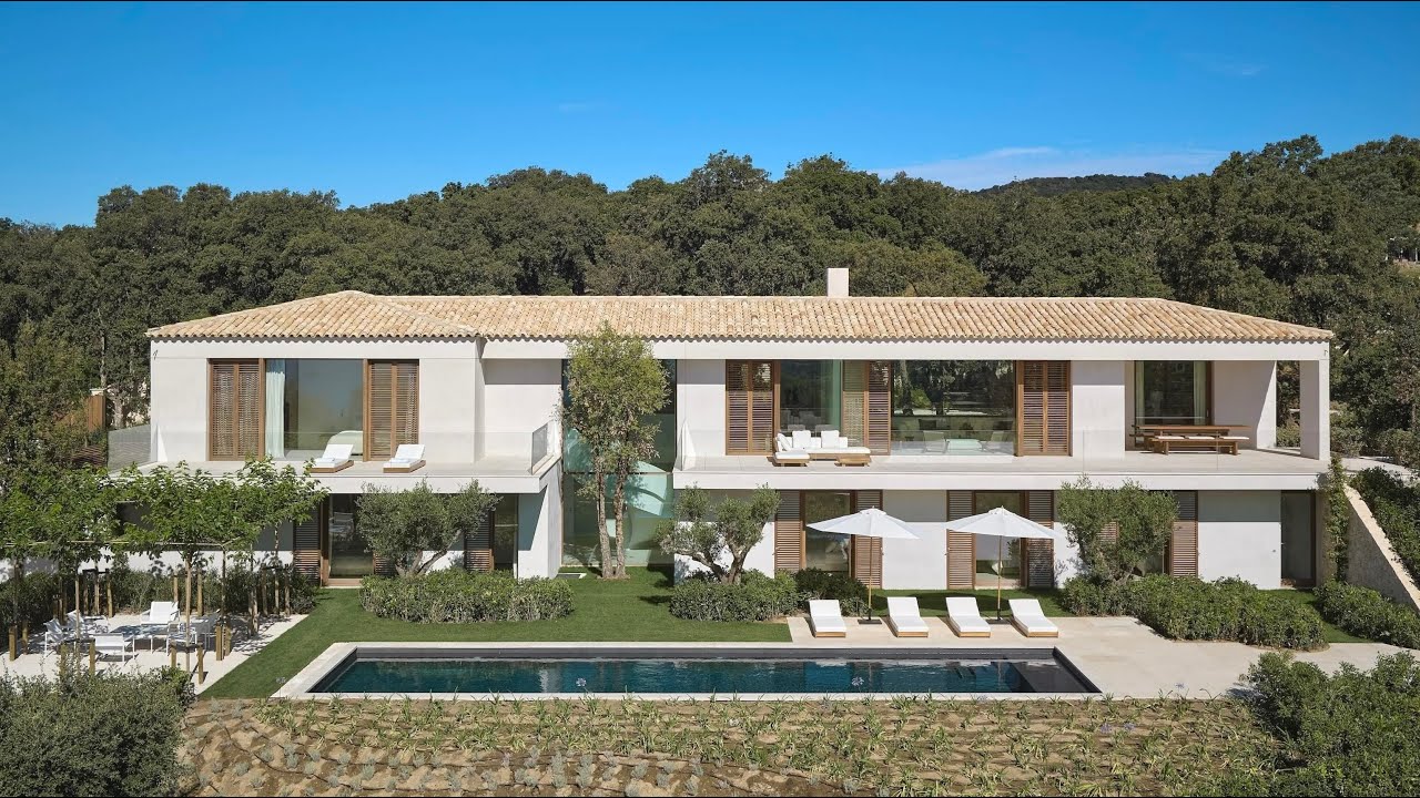 Luxury villa with sea view close to Saint-Tropez