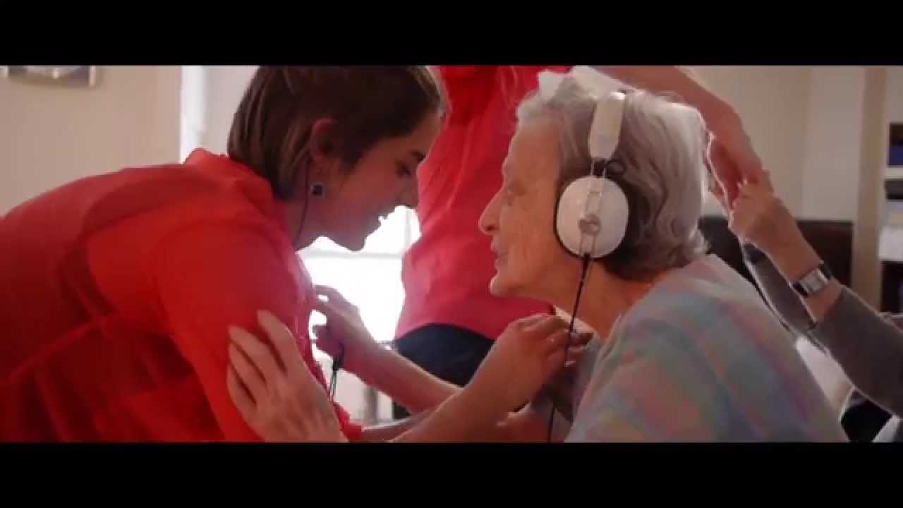 Danser avec des personnes âgées