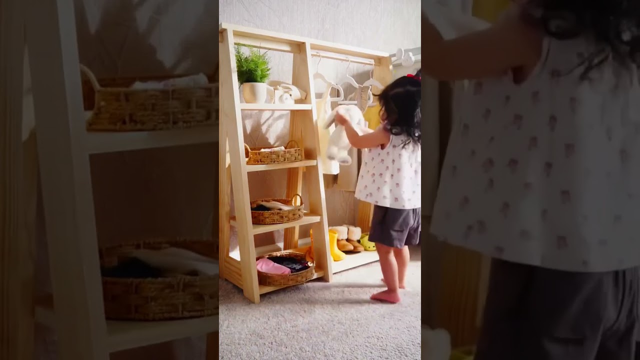 Montessori #DIY #wardrobe #toddler #montessori #mirror #wood #sony