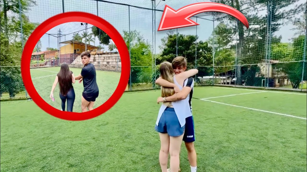 ELA SURTOU DE CIÚMES E FICOU COM O VINI NA FRENTE DELE!!! 😱😱