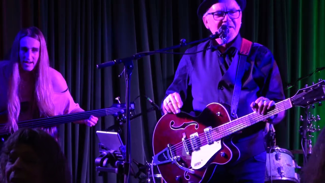 Het Ministerie van Blues, Podium zuid