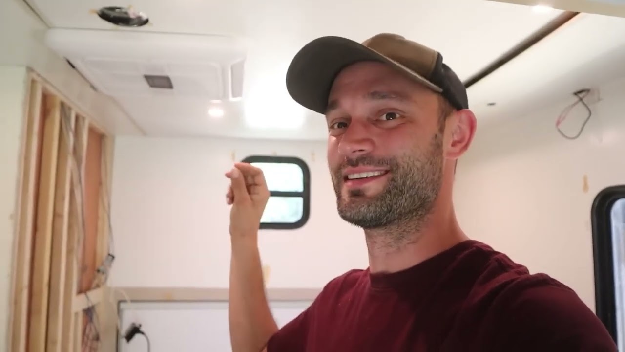 Installing This Game Changer CountryMod 12V Air Conditioner  In My RV👍👍