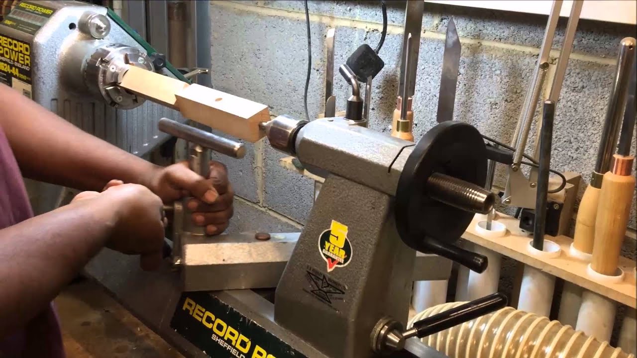 A handle for the Nic Westermann spoon carving tool