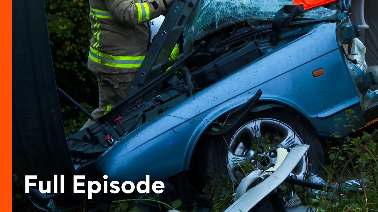 Motorist&rsquo;s Leg Almost Amputated in Shocking Car Crash | Helicopter ER S6