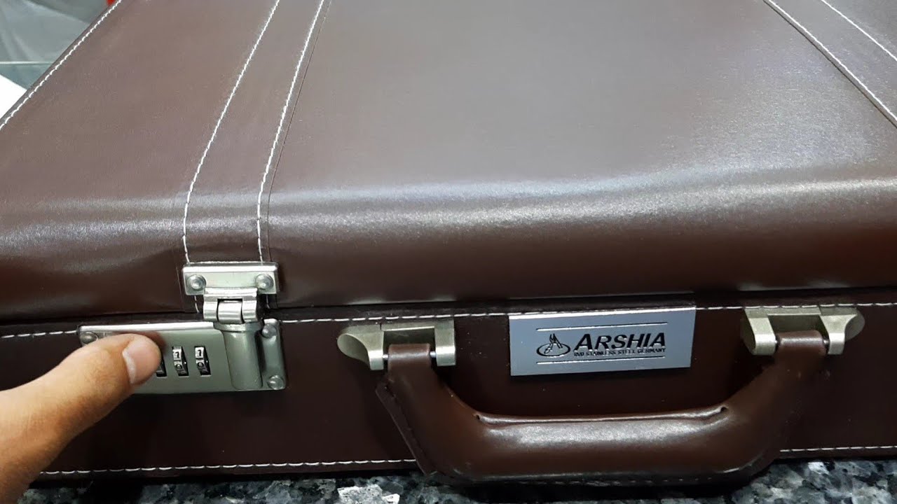 شنطة السكاكين دي اقسم بالله حتشرفك قدام حماتك و حتدعيلي عليها