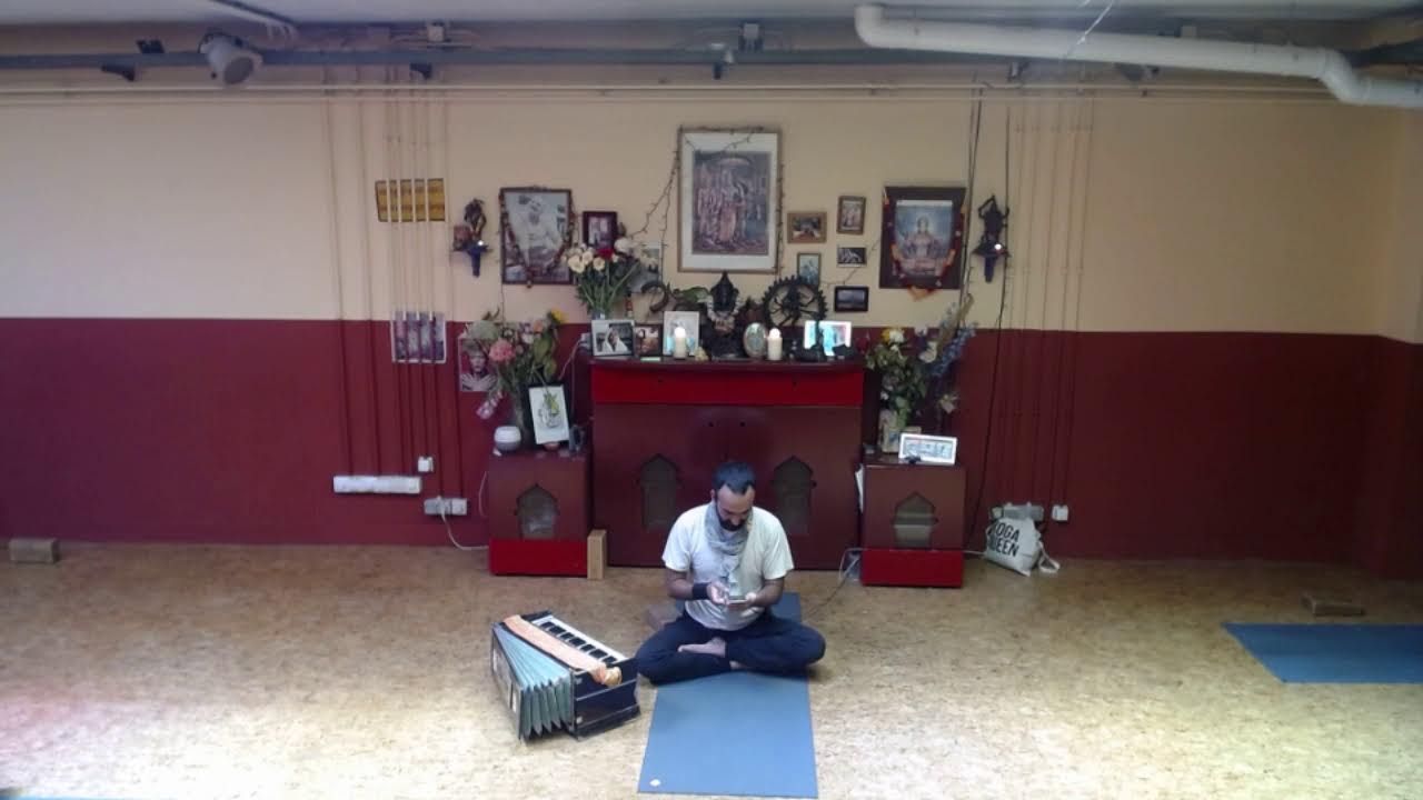 Community class (1 hr class) #liveyoga #staysafe #vinyasayoga #vinyasa [Live from Svaha Yoga]
