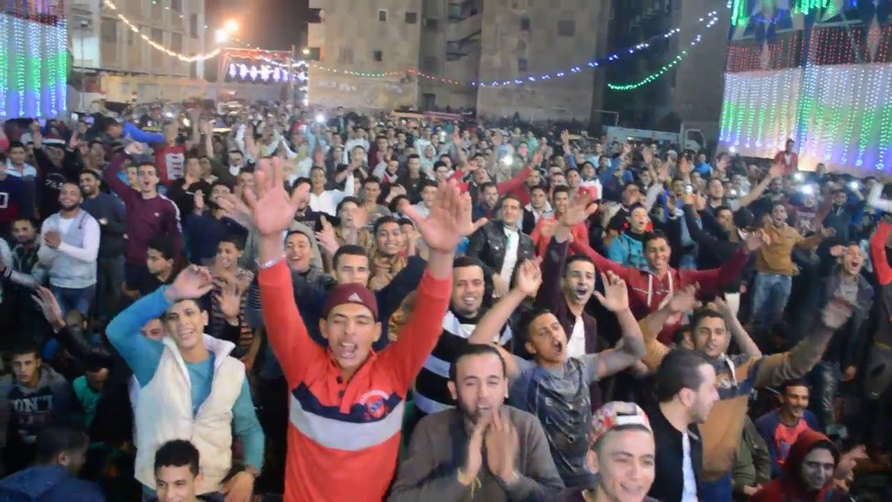 الفرح كله على الكراسى شعبيه ملهاش حل بتهتف وبتقول روق يا اوشه خش وشوف بنفسك هتكرر الفيديو ده كتير