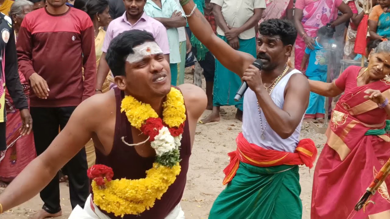 ஆவேசமாய் வந்த அக்கினி வீரன்  சாமி ஆடும் காட்சி #poosaripattu #tamildevotionalsongs #பம்பைசெந்தில்