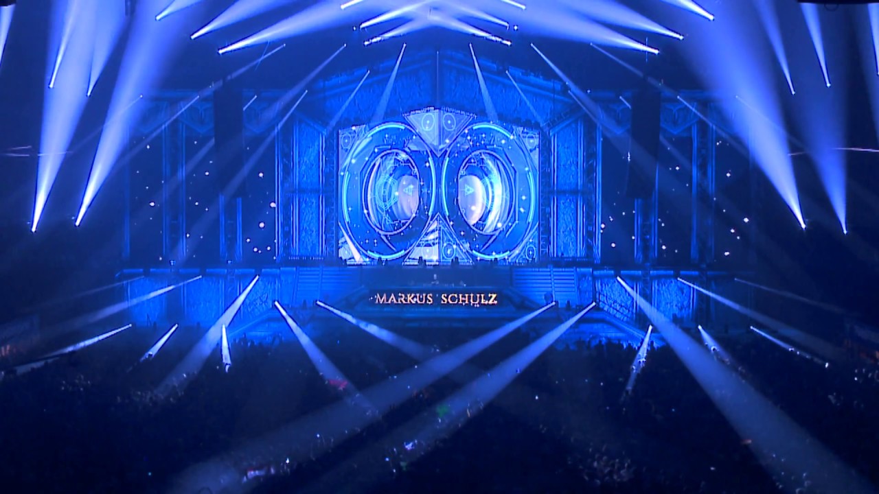MARKUS SCHULZ pres. Dakota ft. Bev Wild - Running Up That Hill (Live at Transmission Prague 2016)