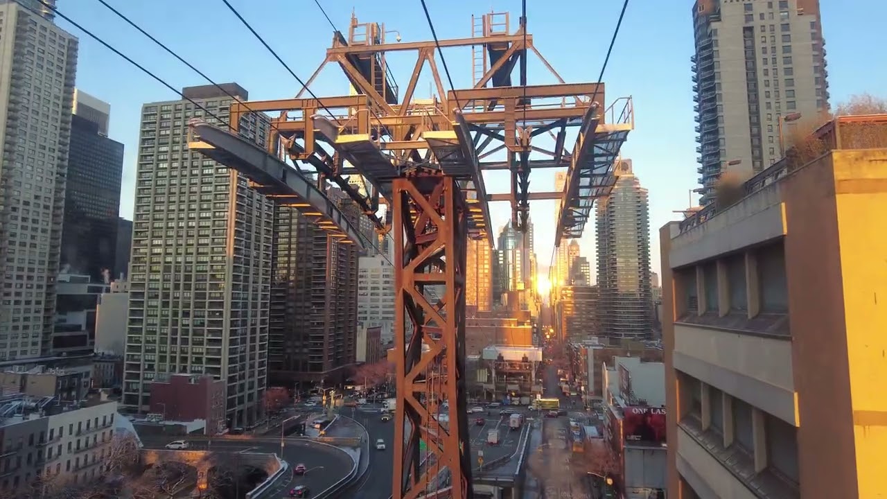 Aerial Views of Manhattan from the Roosevelt Island Tram 🇺🇸