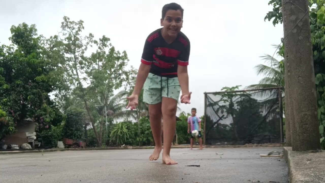 Jogador com a letra(teve golaços???)
