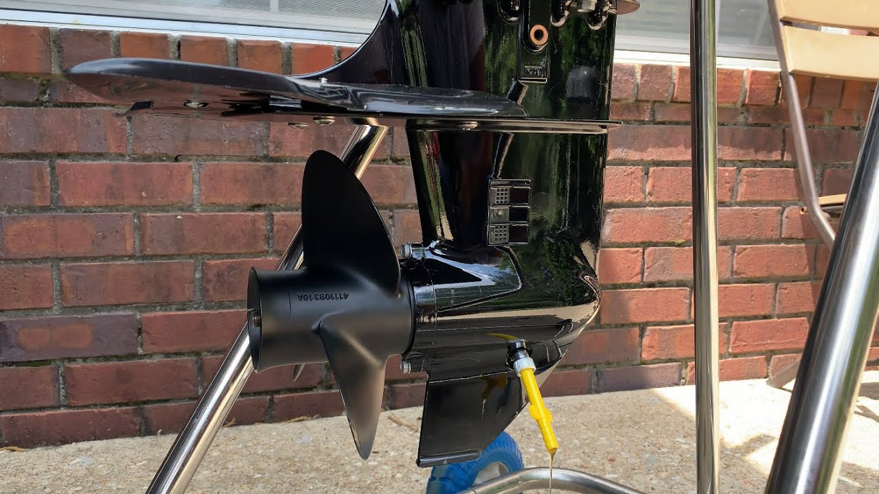 Lower unit oil change - suzuki 9.9hp 15hp 20hp