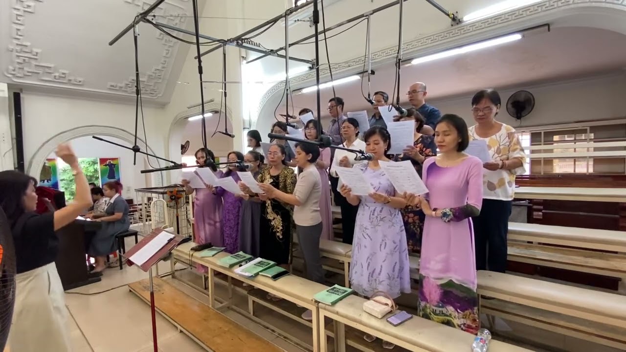 CÁC CON LÀ ÁNH SÁNG- UBTN