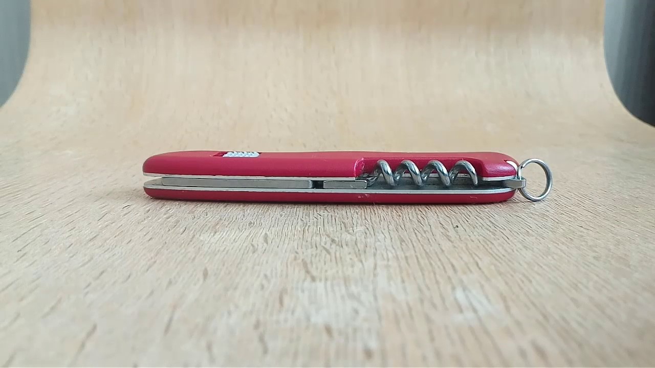 victorinox alpineer