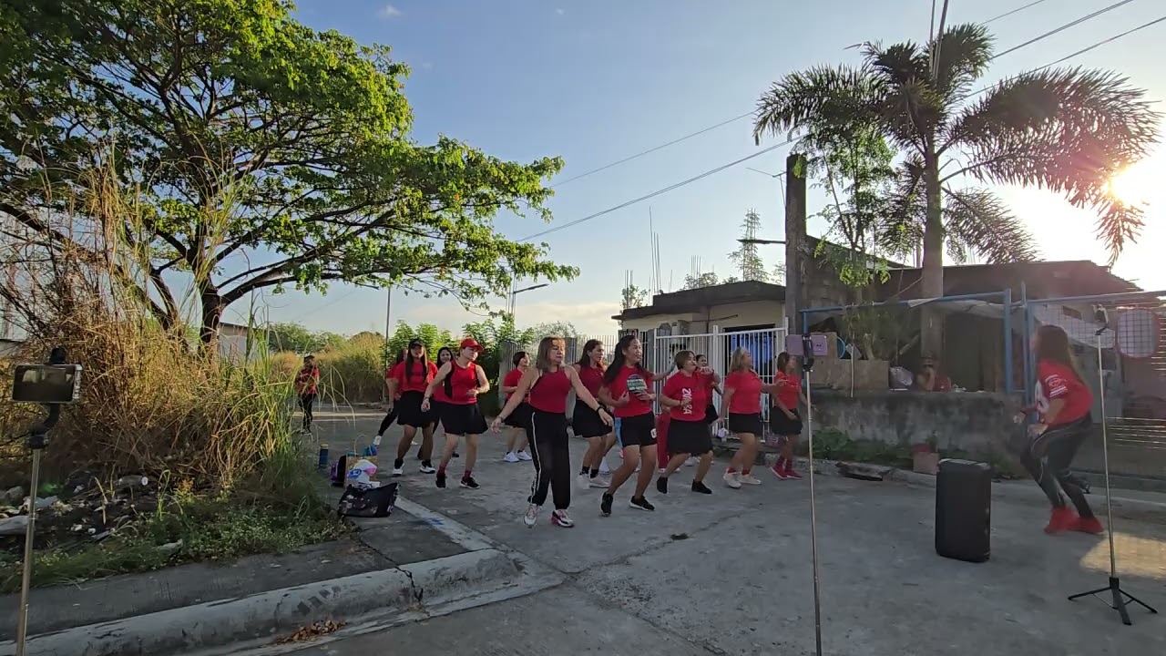 Hawak mo ang beat.   No to copyright infringement intended music 