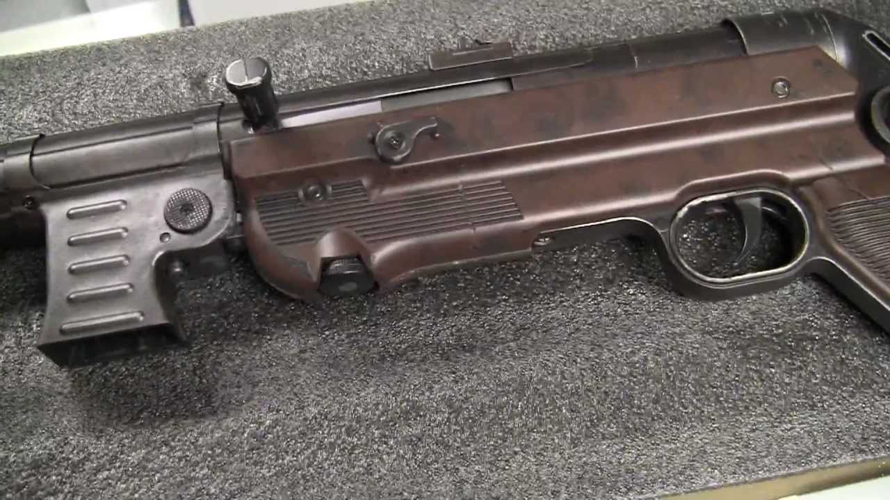 Airsoft MP 40 with custom weathering
