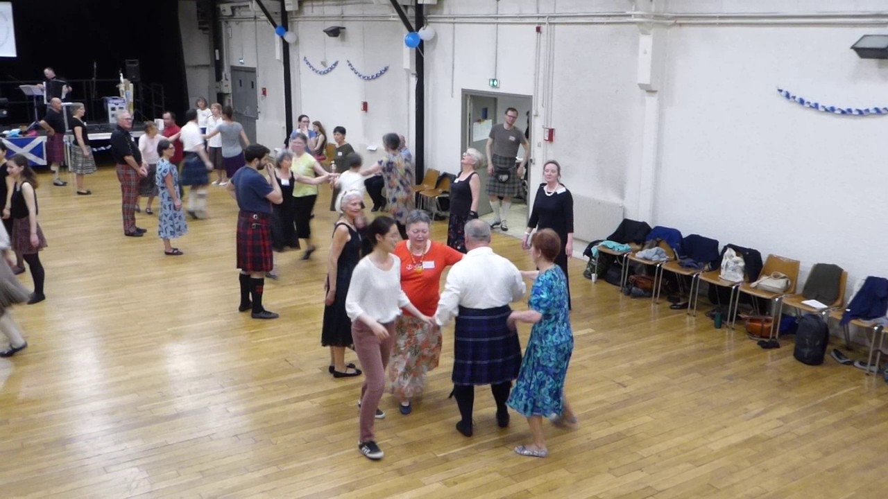 Katoomba Mist - R32 3c-4c- lw - Brian Charlton 2013