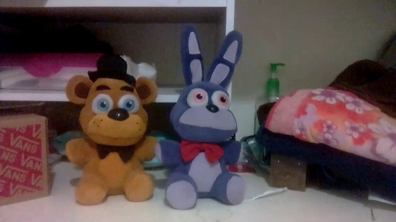 Five nights at Freddy's plushies review