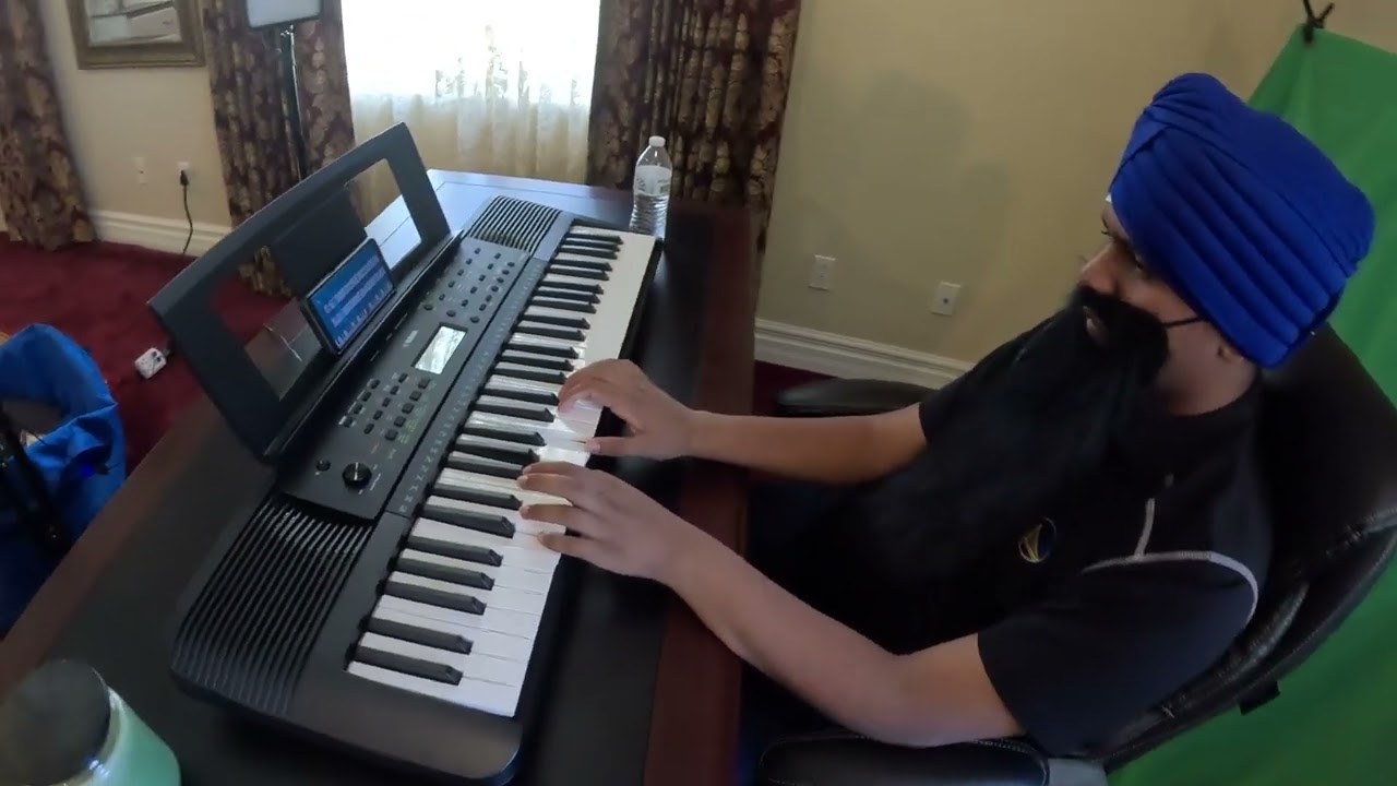 Indian Scammer Plays The Digital Piano! - River Flows In You Song by Yiruma