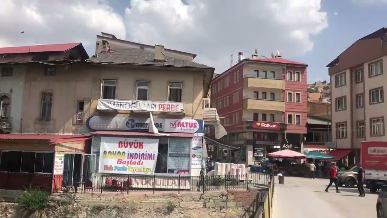 Bayburt kalesi ve &Ccedil;oruh nehri #bayburt #kale #nehir