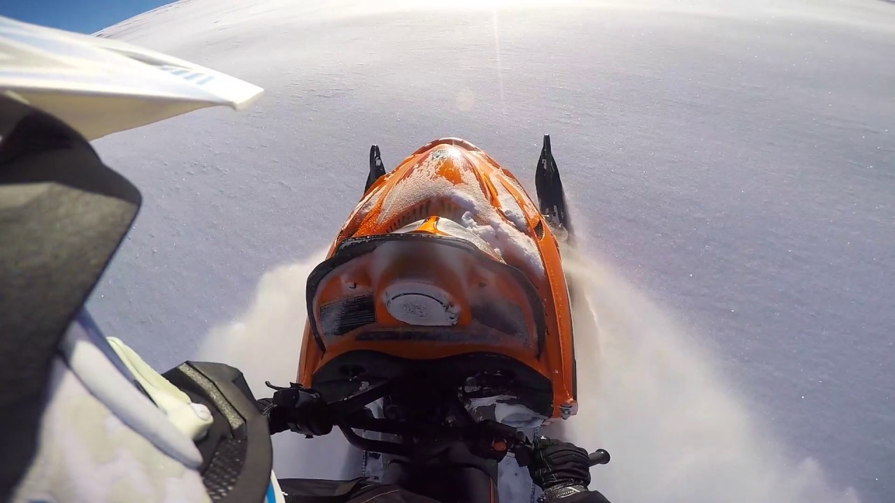 Snowmobiling in deep snow in Fairfield ID Arctic Cat Crossfire 700 16/17 season