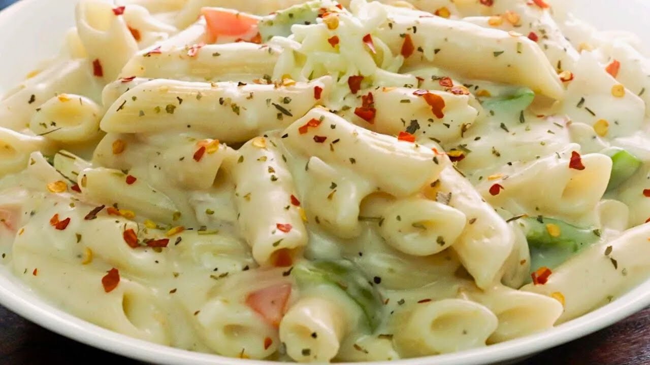 White Sauce Pasta Recipe | बच्चों के लिए बनाये क्रीमी और चीज़ी वाइट सॉस पास्ता | Pasta in White Sauce